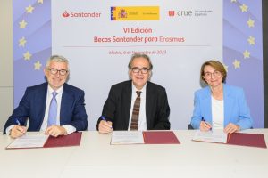 Lee más sobre el artículo El Ministerio de Universidades, Banco Santander y Crue Universidades Españolas firman un nuevo acuerdo para el desarrollo de las “Becas Santander para Erasmus” en España